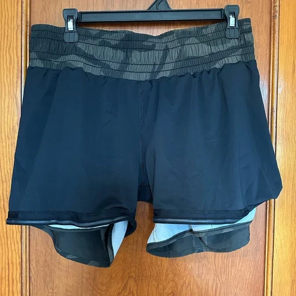 Albion Lunge women’s camo lined shorts size XL good condition - Picture 9 of 10